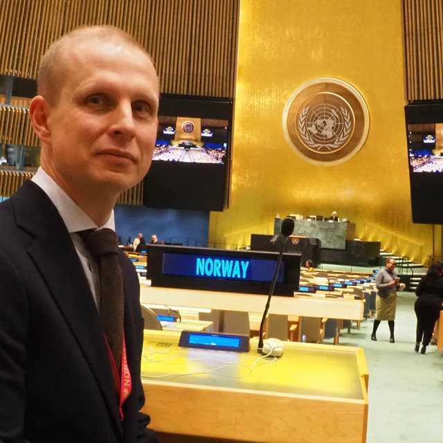 Erik Lunde deltar på FNs kvinnekommisjon 