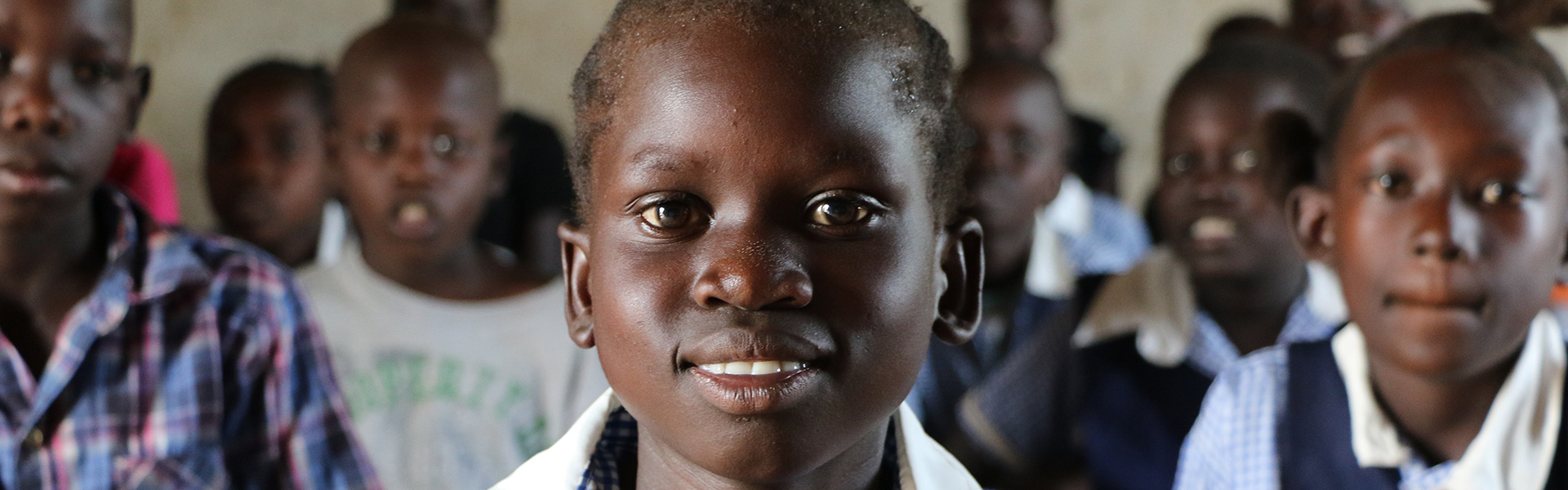 south-sudan-morobo-school-girl
