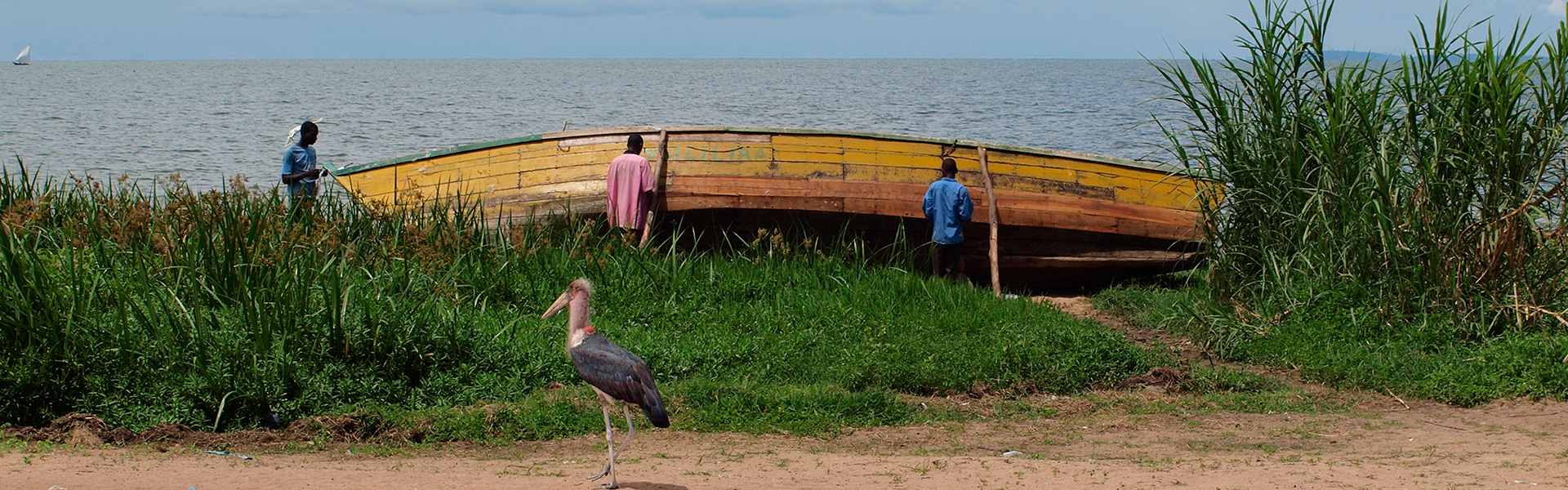 tanzania-fishery-beach-boat